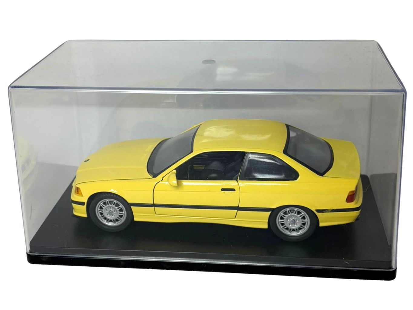 Vitrína na modely 1:24